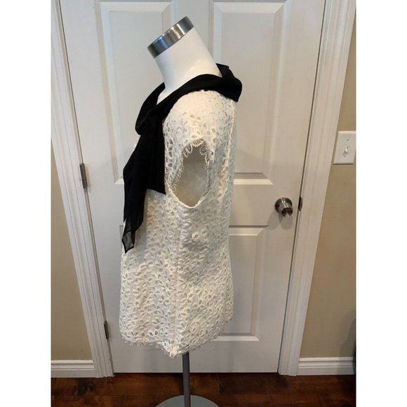 Milly White Sleeveless Floral Lace Top w/ Bow, Size 10 (US) NWT! $225 - Picture 3 of 5